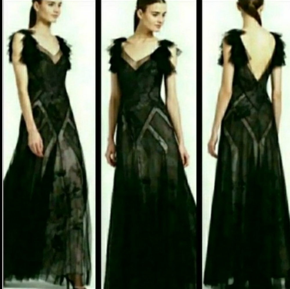 NWT BCBGMAXAZRIA GOWN DRESS TULLE LACE V NECK SLEEVELES WOMENS 2 NWT